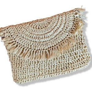 Clutch straw purse for summer